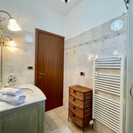 700m Dal Mare Bilocale Con A/c, Ampio Balcone E Wi-fi شقة