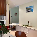 700m Dal Mare Bilocale Con A/c, Ampio Balcone E Wi-fi アパート *