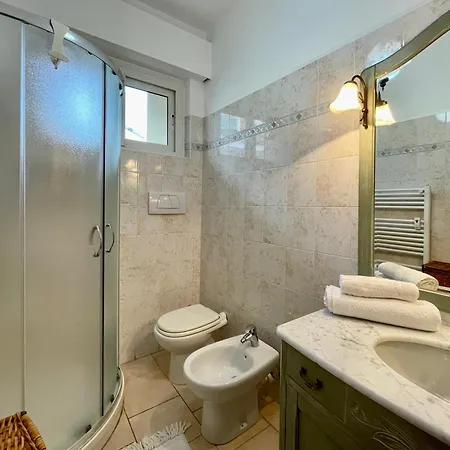 700m Dal Mare Bilocale Con A/c, Ampio Balcone E Wi-fi