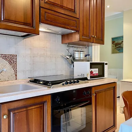 Appartement 700m Dal Mare Bilocale Con A/c, Ampio Balcone E Wi-fi Loano